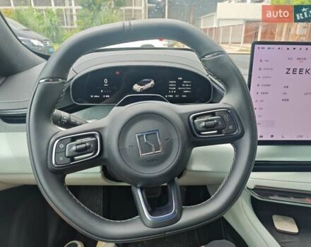 Зеленый Zeekr 001, объемом двигателя 0 л и пробегом 12 тыс. км за 42799 $, фото 3 на Automoto.ua