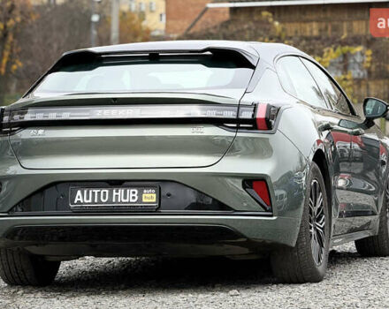 Зелений Zeekr 001, об'ємом двигуна 0 л та пробігом 8 тис. км за 40000 $, фото 12 на Automoto.ua