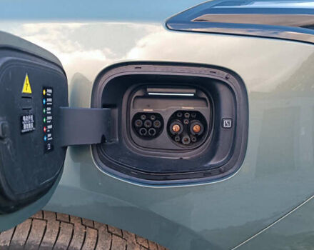 Zeekr 001 2024 в Хмельницком на Automoto.ua Зеленый Zeekr 001, объемом двигателя 0 л и пробегом 13 тыс. км за 45000 $, фото 22 на Automoto.ua