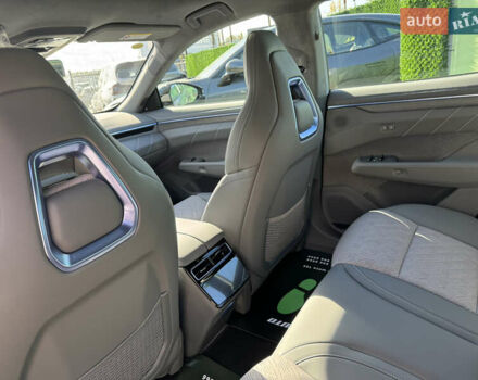 Zeekr 001 2025 у Києві на Automoto.ua Зелений Zeekr 001, об'ємом двигуна 0 л та пробігом 1 тис. км за 46900 $, фото 13 на Automoto.ua