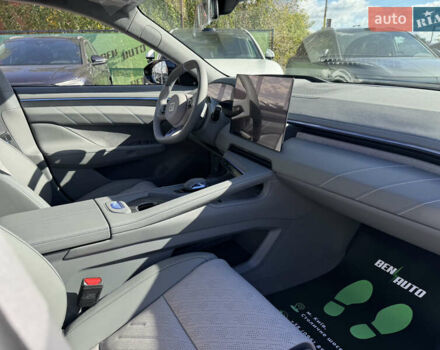 Zeekr 001 2025 у Києві на Automoto.ua Зелений Zeekr 001, об'ємом двигуна 0 л та пробігом 1 тис. км за 46900 $, фото 9 на Automoto.ua