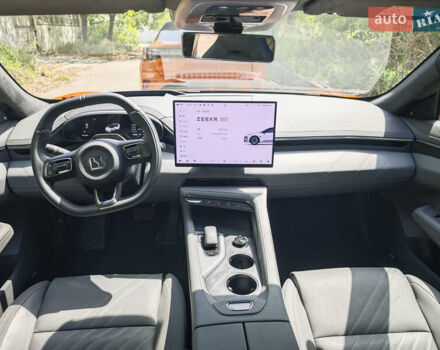 Помаранчевий Zeekr 001, об'ємом двигуна 0 л та пробігом 4 тис. км за 35999 $, фото 9 на Automoto.ua