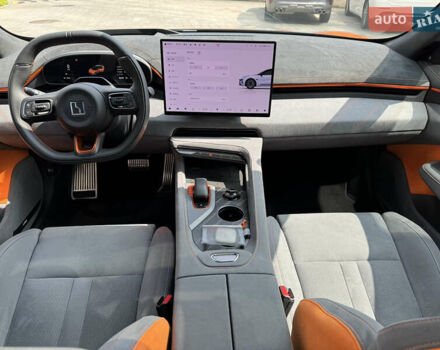Помаранчевий Zeekr 001, об'ємом двигуна 0 л та пробігом 6 тис. км за 48925 $, фото 4 на Automoto.ua