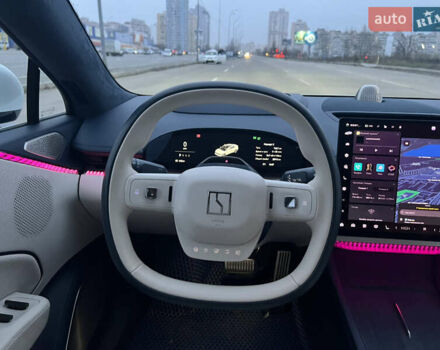 Білий Zeekr 007, об'ємом двигуна 0 л та пробігом 20 тис. км за 38500 $, фото 28 на Automoto.ua