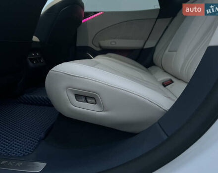 Білий Zeekr 007, об'ємом двигуна 0 л та пробігом 20 тис. км за 38500 $, фото 19 на Automoto.ua