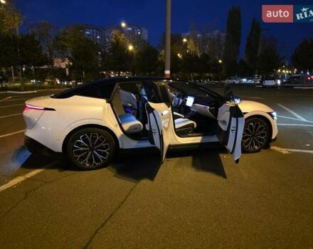 Белый Zeekr 007, объемом двигателя 0 л и пробегом 5 тыс. км за 33997 $, фото 3 на Automoto.ua