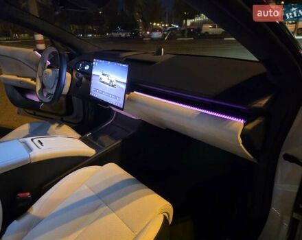 Белый Zeekr 007, объемом двигателя 0 л и пробегом 5 тыс. км за 33997 $, фото 8 на Automoto.ua