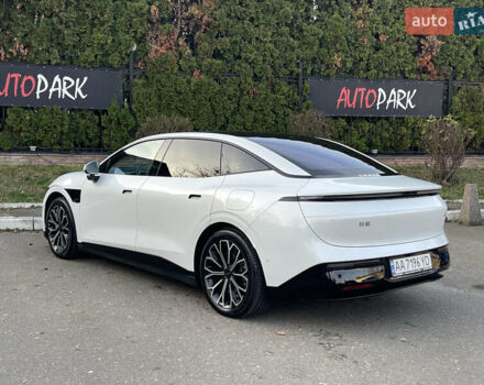 Белый Zeekr 007, объемом двигателя 0 л и пробегом 5 тыс. км за 38300 $, фото 9 на Automoto.ua