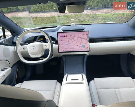 Белый Zeekr 007, объемом двигателя 0 л и пробегом 5 тыс. км за 38300 $, фото 17 на Automoto.ua