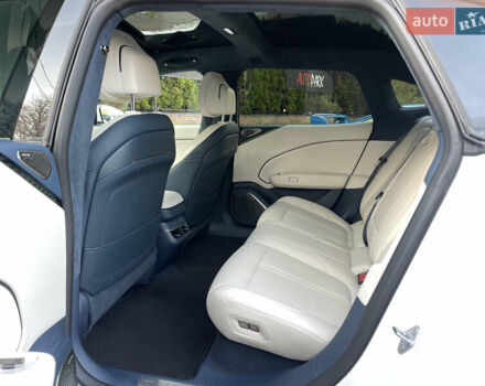 Белый Zeekr 007, объемом двигателя 0 л и пробегом 5 тыс. км за 38300 $, фото 15 на Automoto.ua