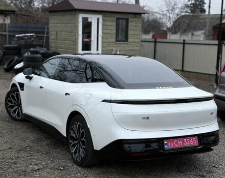 Білий Zeekr 007, об'ємом двигуна 0 л та пробігом 7 тис. км за 33800 $, фото 3 на Automoto.ua