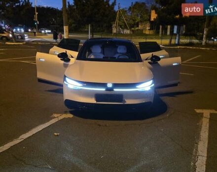 Белый Zeekr 007, объемом двигателя 0 л и пробегом 5 тыс. км за 33997 $, фото 2 на Automoto.ua