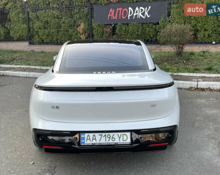 Белый Zeekr 007, объемом двигателя 0 л и пробегом 5 тыс. км за 38300 $, фото 10 на Automoto.ua