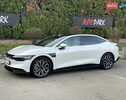 Белый Zeekr 007, объемом двигателя 0 л и пробегом 5 тыс. км за 38300 $, фото 1 на Automoto.ua