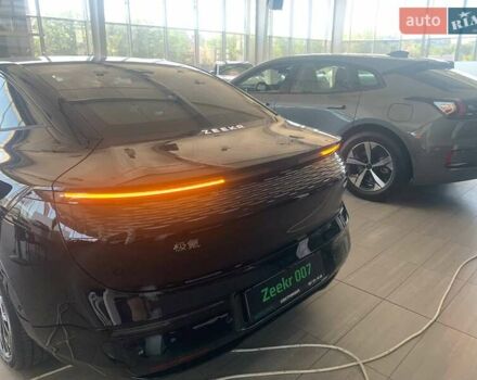 Черный Zeekr 007, объемом двигателя 0 л и пробегом 1 тыс. км за 34500 $, фото 18 на Automoto.ua