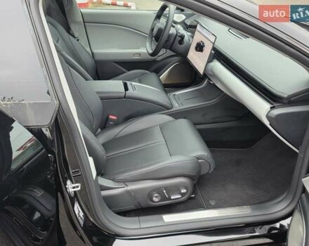 Черный Zeekr 007, объемом двигателя 0 л и пробегом 5 тыс. км за 33999 $, фото 16 на Automoto.ua