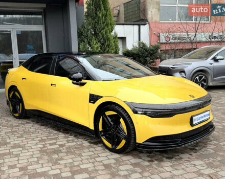 Жовтий Zeekr 007, об'ємом двигуна 0 л та пробігом 11 тис. км за 35000 $, фото 9 на Automoto.ua