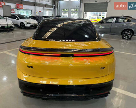 Желтый Zeekr 007, объемом двигателя 0 л и пробегом 5 тыс. км за 34000 $, фото 12 на Automoto.ua