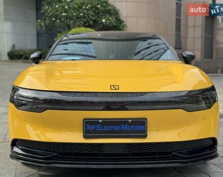Жовтий Zeekr 007, об'ємом двигуна 0 л та пробігом 11 тис. км за 39999 $, фото 8 на Automoto.ua