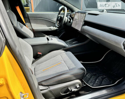 Желтый Zeekr 007, объемом двигателя 0 л и пробегом 1 тыс. км за 42500 $, фото 22 на Automoto.ua