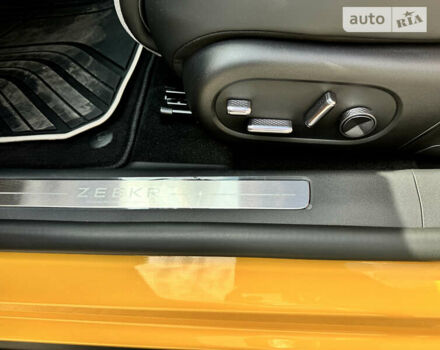 Желтый Zeekr 007, объемом двигателя 0 л и пробегом 1 тыс. км за 42500 $, фото 18 на Automoto.ua