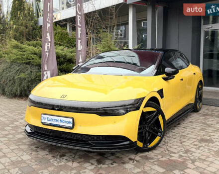 Желтый Zeekr 007, объемом двигателя 0 л и пробегом 11 тыс. км за 35000 $, фото 1 на Automoto.ua