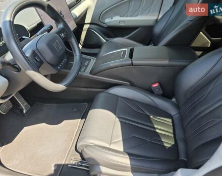 Серый Zeekr 007, объемом двигателя 0 л и пробегом 22 тыс. км за 39900 $, фото 26 на Automoto.ua