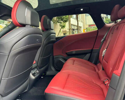 Черный Zeekr 007 GT, объемом двигателя 0 л и пробегом 1 тыс. км за 43999 $, фото 7 на Automoto.ua