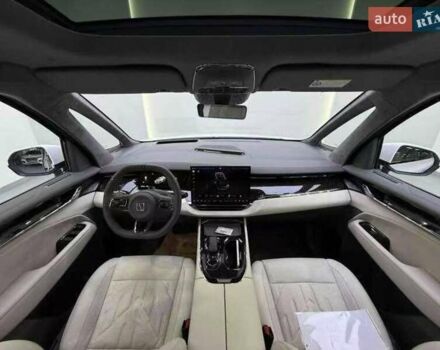 Белый Zeekr 009, объемом двигателя 0 л и пробегом 14 тыс. км за 68700 $, фото 7 на Automoto.ua