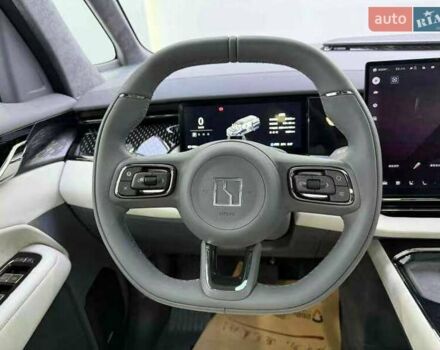Белый Zeekr 009, объемом двигателя 0 л и пробегом 14 тыс. км за 68700 $, фото 11 на Automoto.ua