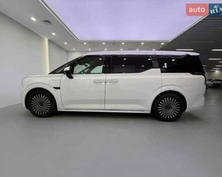 Белый Zeekr 009, объемом двигателя 0 л и пробегом 14 тыс. км за 68700 $, фото 2 на Automoto.ua