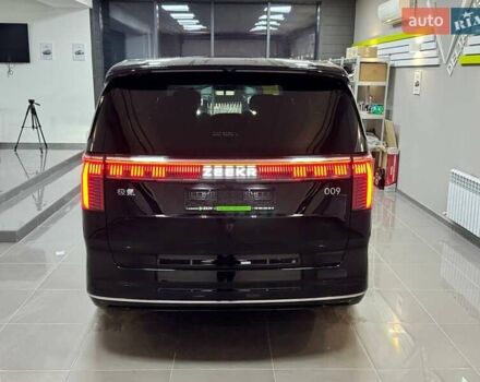 Черный Zeekr 009, объемом двигателя 0 л и пробегом 1 тыс. км за 75799 $, фото 4 на Automoto.ua