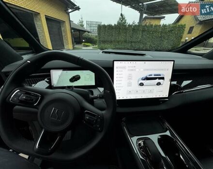 Черный Zeekr 009, объемом двигателя 0 л и пробегом 16 тыс. км за 75000 $, фото 12 на Automoto.ua