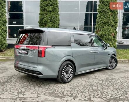 Серый Zeekr 009, объемом двигателя 0 л и пробегом 11 тыс. км за 68999 $, фото 3 на Automoto.ua