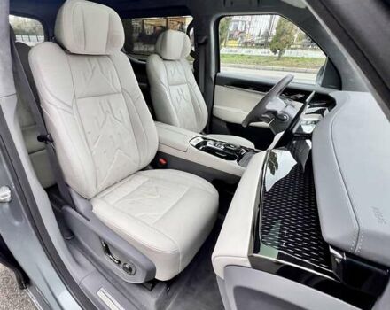 Серый Zeekr 009, объемом двигателя 0 л и пробегом 11 тыс. км за 68999 $, фото 68 на Automoto.ua