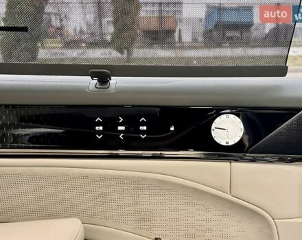 Серый Zeekr 009, объемом двигателя 0 л и пробегом 11 тыс. км за 68999 $, фото 60 на Automoto.ua