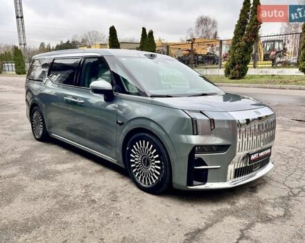 Серый Zeekr 009, объемом двигателя 0 л и пробегом 11 тыс. км за 68999 $, фото 8 на Automoto.ua