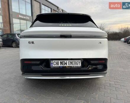 Белый Zeekr 7X, объемом двигателя 0 л и пробегом 10 тыс. км за 43500 $, фото 4 на Automoto.ua