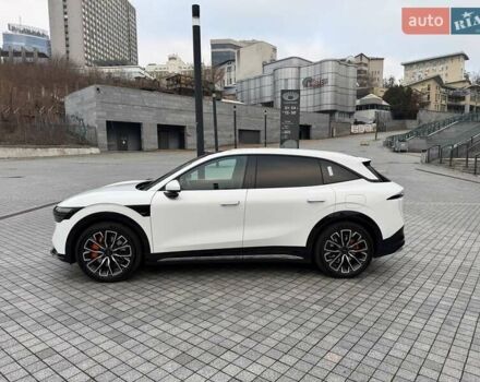 Белый Zeekr 7X, объемом двигателя 0 л и пробегом 1 тыс. км за 43500 $, фото 3 на Automoto.ua