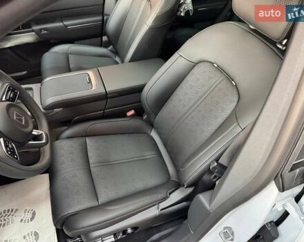 Білий Zeekr 7X, об'ємом двигуна 0 л та пробігом 1 тис. км за 41699 $, фото 10 на Automoto.ua