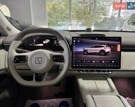 Zeekr 7X 2025 в Одессе на Automoto.ua Белый Zeekr 7X, объемом двигателя 0 л и пробегом 1 тыс. км за 48900 $, фото 17 на Automoto.ua