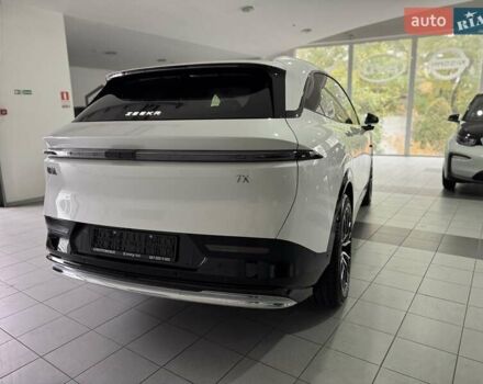 Zeekr 7X 2025 в Одессе на Automoto.ua Белый Zeekr 7X, объемом двигателя 0 л и пробегом 1 тыс. км за 48900 $, фото 4 на Automoto.ua