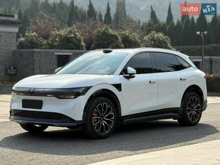 Zeekr 7X 2024 в Киеве на Automoto.ua Белый Zeekr 7X, объемом двигателя 0 л и пробегом 7 тыс. км за 38200 $, фото 1 на Automoto.ua