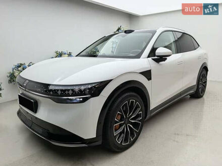 Белый Zeekr 7X, объемом двигателя 0 л и пробегом 15 тыс. км за 37700 $, фото 1 на Automoto.ua