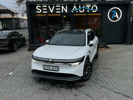 Zeekr 7X 2025 в Черновцах на Automoto.ua Белый Zeekr 7X, объемом двигателя 0 л и пробегом 1 тыс. км за 44999 $, фото 1 на Automoto.ua