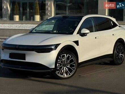 Zeekr 7X 2025 в Киеве на Automoto.ua Белый Zeekr 7X, объемом двигателя 0 л и пробегом 1 тыс. км за 39900 $, фото 1 на Automoto.ua