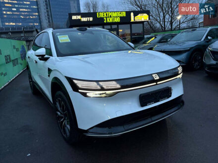 Zeekr 7X 2025 в Киеве на Automoto.ua Белый Zeekr 7X, объемом двигателя 0 л и пробегом 1 тыс. км за 40500 $, фото 1 на Automoto.ua