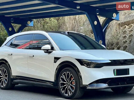 Zeekr 7X 2025 в Львове на Automoto.ua Белый Zeekr 7X, объемом двигателя 0 л и пробегом 1 тыс. км за 39800 $, фото 1 на Automoto.ua
