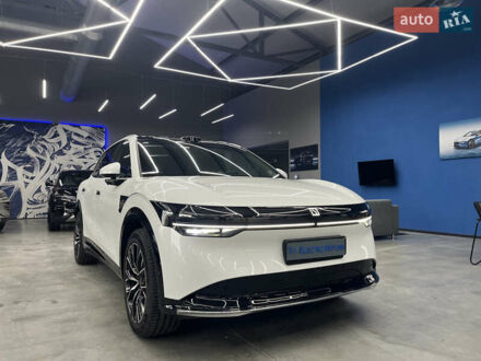 Zeekr 7X 2025 в Виннице на Automoto.ua Белый Zeekr 7X, объемом двигателя 0 л и пробегом 1 тыс. км за 42999 $, фото 1 на Automoto.ua