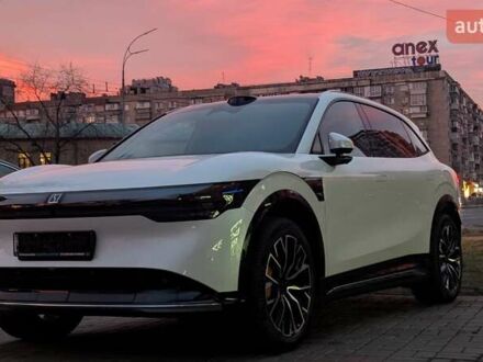 Zeekr 7X 2025 в Киеве на Automoto.ua Белый Zeekr 7X, объемом двигателя 0 л и пробегом 1 тыс. км за 42499 $, фото 1 на Automoto.ua
